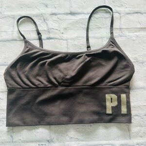 PINK Victoria’s Secret Sports Bra S | Gray Seamless Lightly Lined Ribbed Logo